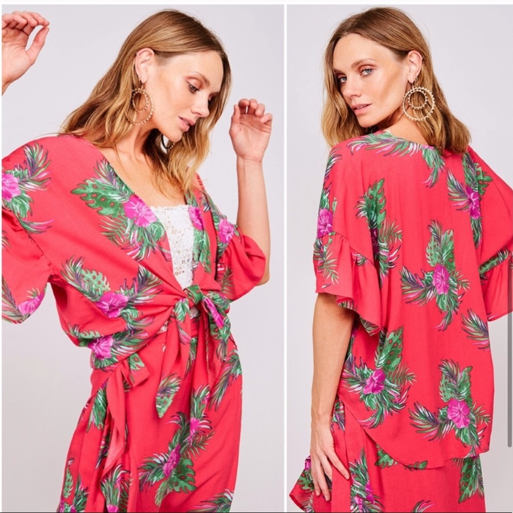❤️HOST PICK❤️Tropical Print Tie Front Kimono